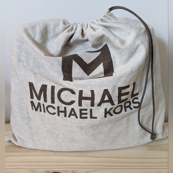 Michael Kors brown leather purse - Picture 5 of 8